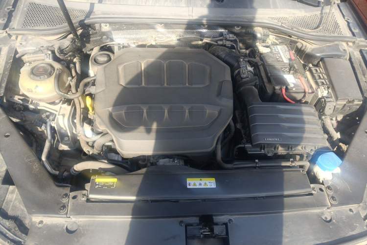 Used Volkswagen Magotan 2023 2 Million Units Commemorative Edition 330TSI DSG Luxury Version Engine Bay