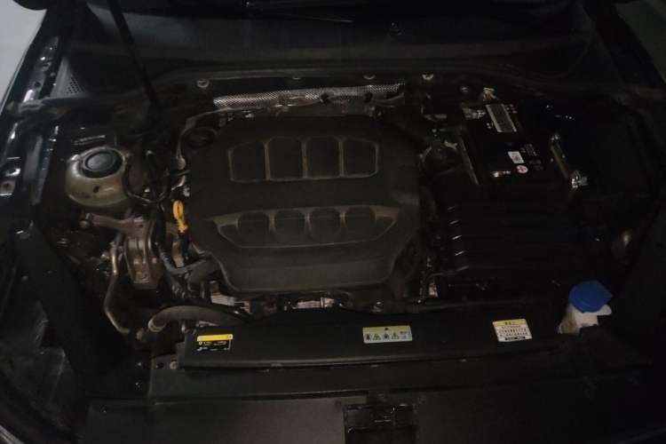 Used Volkswagen Magotan 2023 2 Million Units Commemorative Edition 330TSI DSG Luxury Version Engine Bay