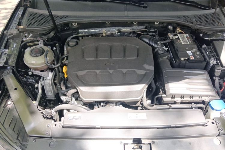 Used Volkswagen Magotan 2023 2 Million Units Commemorative Edition 330TSI DSG Luxury Version Engine Bay