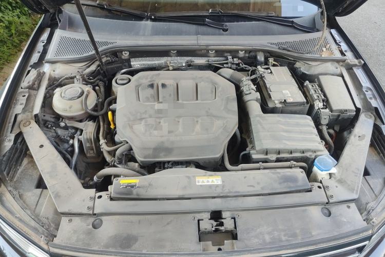 Used Volkswagen Magotan 2023 2 Million Units Commemorative Edition 330TSI DSG Luxury Version Engine Bay