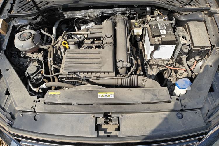 Used Volkswagen Magotan 2023 2 Million Units Limited-Edition 280TSI DSG Comfort Version Engine Bay
