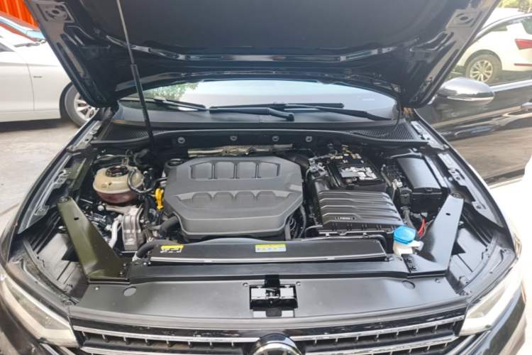 Used Volkswagen Magotan 2023 2 Million Units Commemorative Edition 330TSI DSG Luxury Version Engine Bay