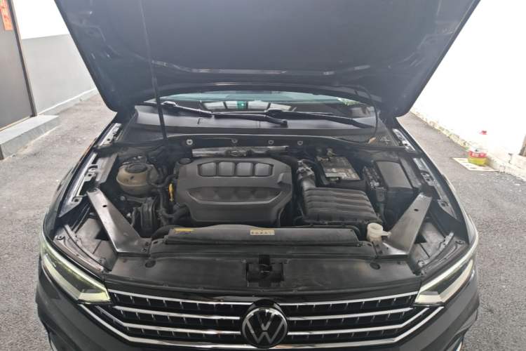 Used Volkswagen Magotan 2023 2 Million Units Commemorative Edition 330TSI DSG Luxury Version Engine Bay
