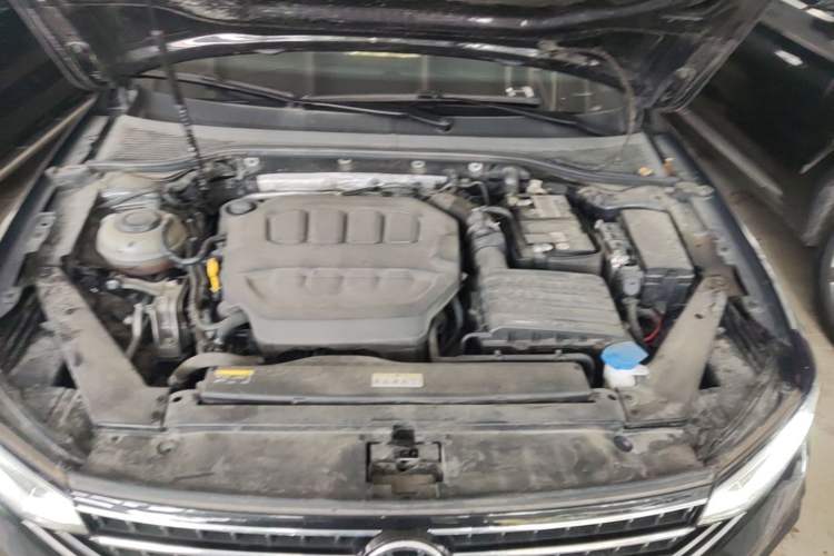 Used Volkswagen Magotan 2023 2 Million Units Commemorative Edition 330TSI DSG Luxury Version Engine Bay
