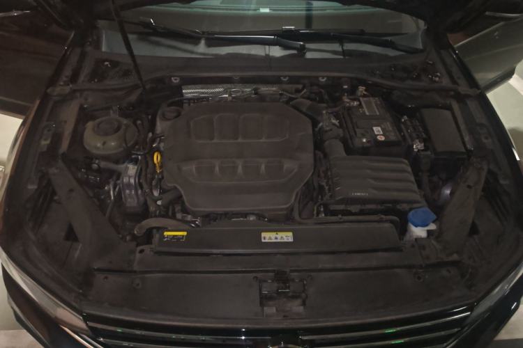 Used Volkswagen Magotan 2023 2 Million Units Limited Edition 330TSI DSG Leading Version Engine Bay