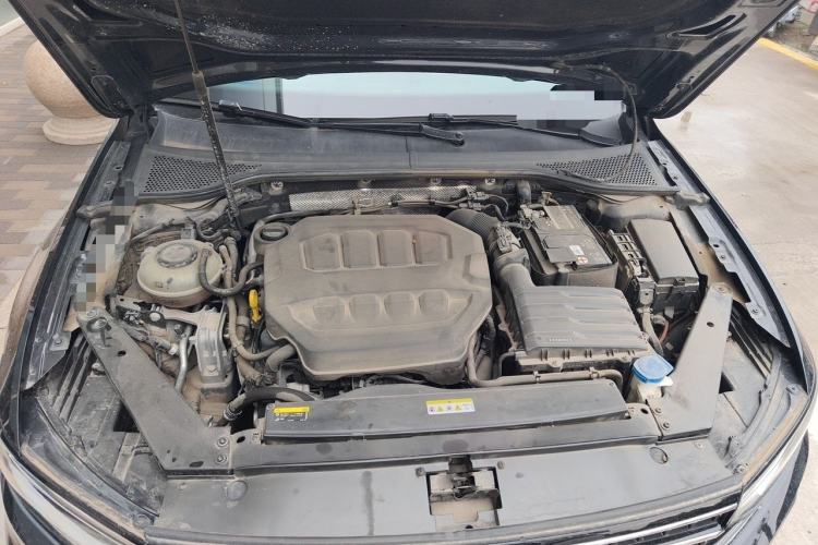 Used Volkswagen Magotan 2023 2 Million Units Limited Edition 330TSI DSG Leading Version Engine Bay