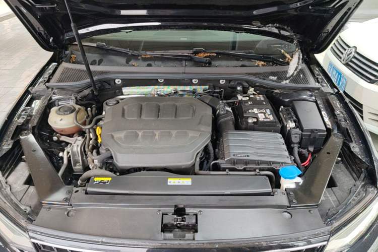 Used Volkswagen Magotan 2023 2 Million Units Commemorative Edition 330TSI DSG Luxury Version Engine Bay