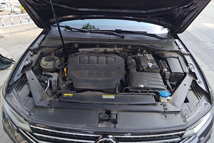 Used Volkswagen Magotan 2023 2 Million Units Commemorative Edition 330TSI DSG Luxury Version Engine Bay