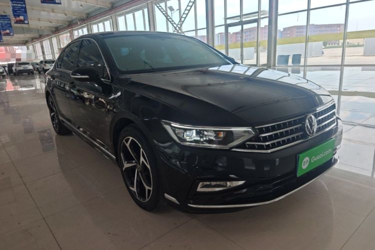 Used Volkswagen Magotan 2023 2 Million Units Limited Edition 330TSI DSG Leading Version Exterior 1