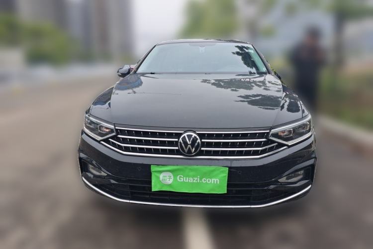 Used Volkswagen Magotan 2023 2 Million Units Limited Edition 330TSI DSG Leading Version Exterior 1