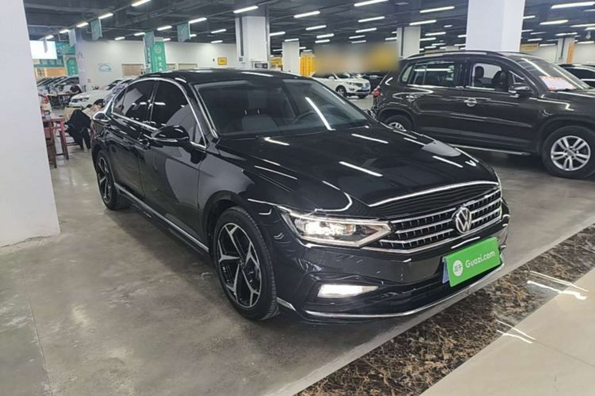 Used Volkswagen Magotan 2023 2 Million Units Limited Edition 330TSI DSG Leading Version Exterior 1