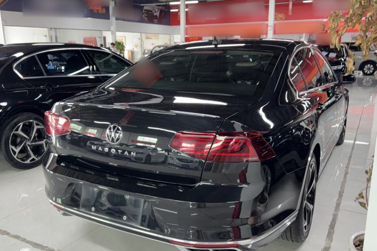 Used Volkswagen Magotan 2023 2 Million Units Limited Edition 330TSI DSG Leading Version Exterior 1