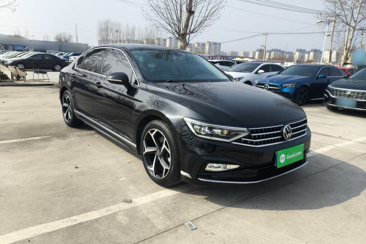 Used Volkswagen Magotan 2023 2 Million Units Limited Edition 330TSI DSG Leading Version Exterior 1