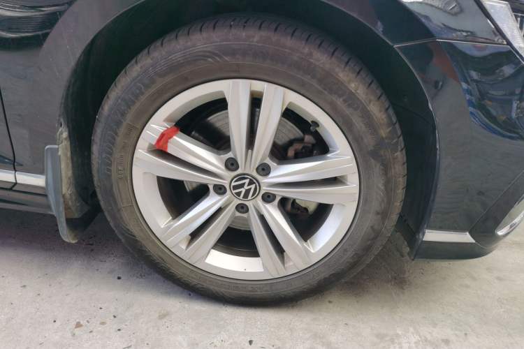 Used Volkswagen Magotan 2023 2 Million Units Limited-Edition 280TSI DSG Comfort Version Exterior 1