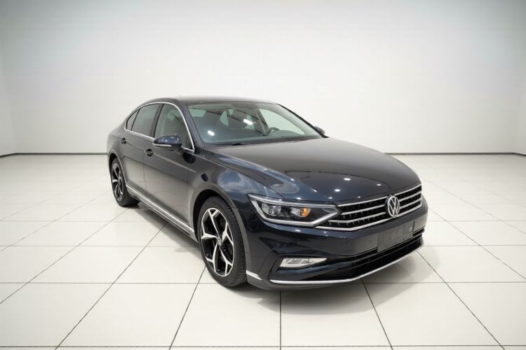 Used Volkswagen Magotan 2023 2 Million Units Limited Edition 330TSI DSG Leading Version Exterior 1