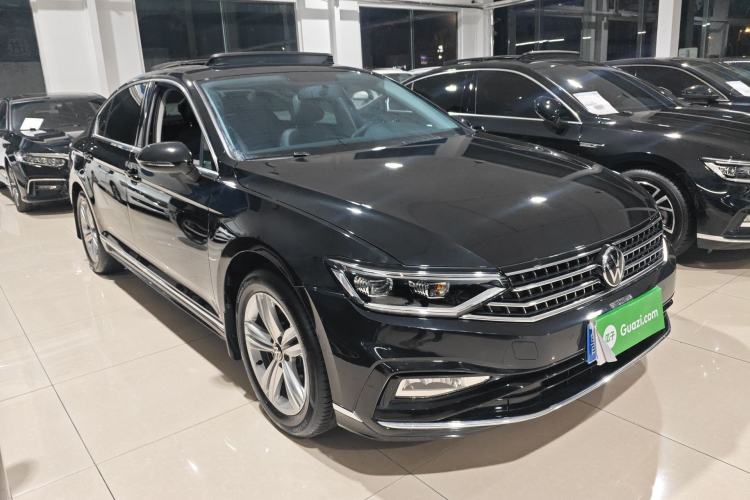Used Volkswagen Magotan 2023 2 Million Units Limited-Edition 280TSI DSG Comfort Version Exterior 1