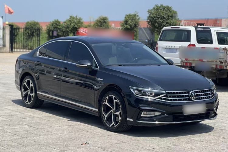 Used Volkswagen Magotan 2023 2 Million Units Commemorative Edition 330TSI DSG Luxury Version Exterior 1