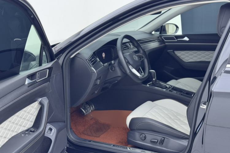 Used Volkswagen Magotan 2023 2 Million Units Commemorative Edition 330TSI DSG Luxury Version Exterior 1