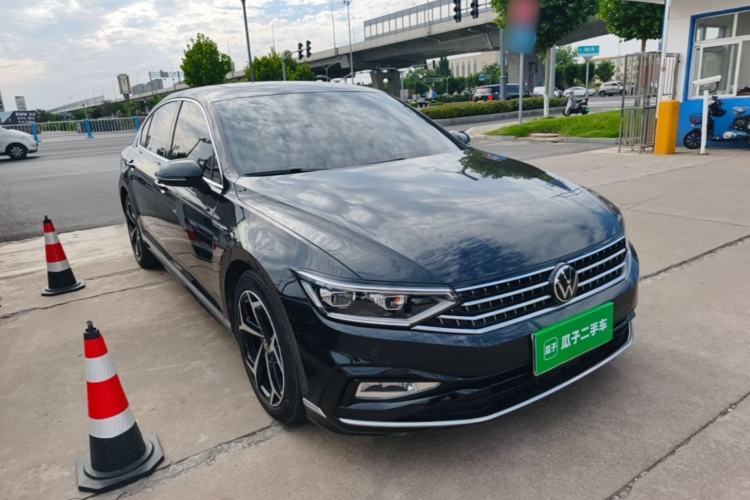 Used Volkswagen Magotan 2023 2 Million Units Limited Edition 330TSI DSG Leading Version Exterior 1