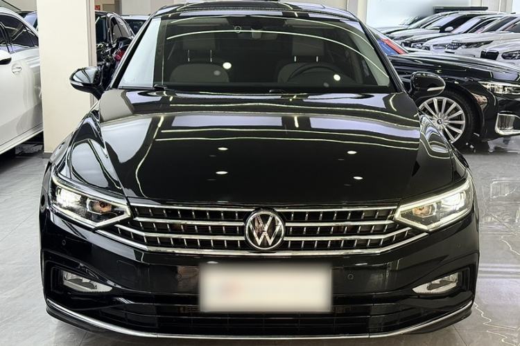 Used Volkswagen Magotan 2023 2 Million Units Limited Edition 330TSI DSG Leading Version Exterior 1