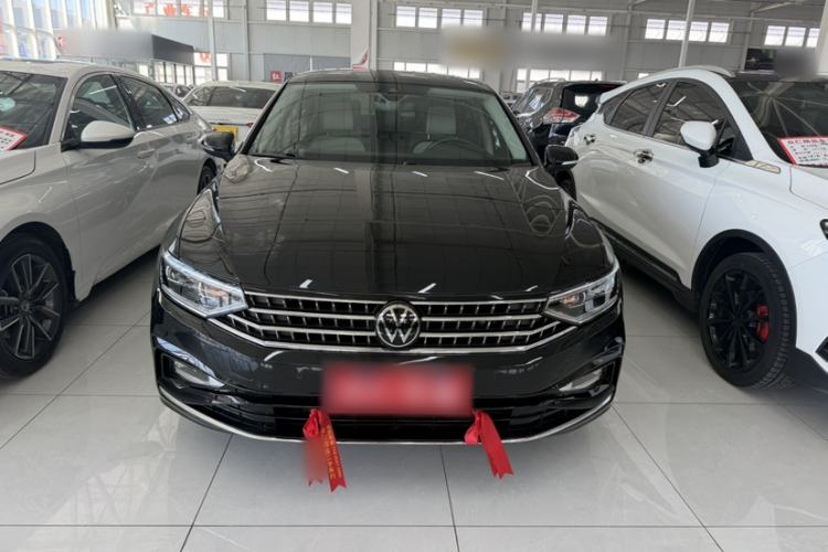 Used Volkswagen Magotan 2023 2 Million Units Commemorative Edition 330TSI DSG Luxury Version Exterior 1