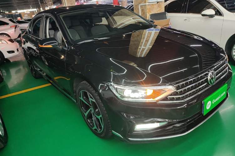 Used Volkswagen Magotan 2023 2 Million Units Limited Edition 280TSI DSG Leading Version Exterior 1