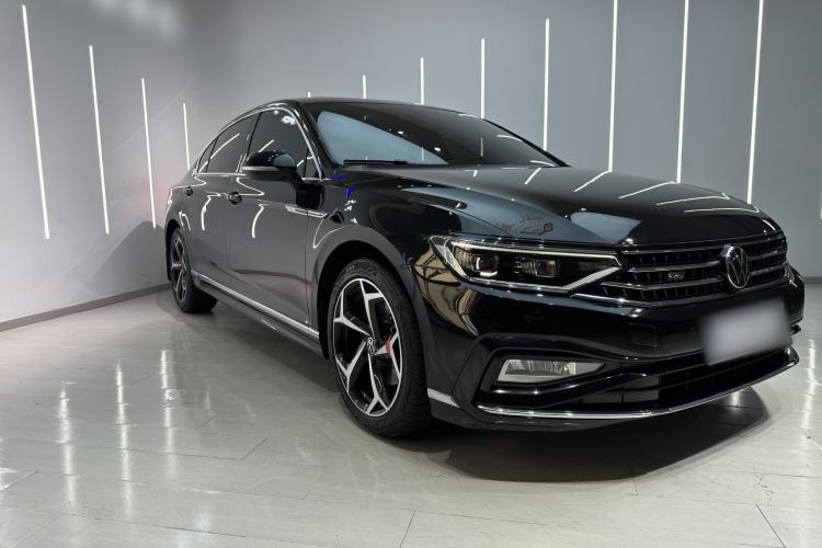 Used Volkswagen Magotan 2023 2 Million Units Limited Edition 330TSI DSG Leading Version Exterior 1