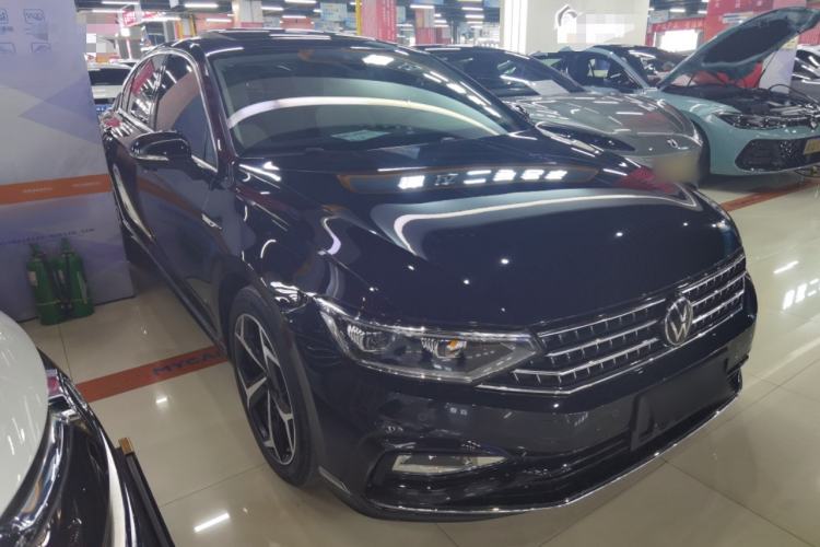 Used Volkswagen Magotan 2023 2 Million Units Commemorative Edition 330TSI DSG Luxury Version Exterior 1
