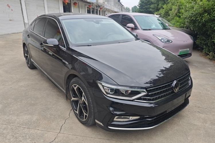 Used Volkswagen Magotan 2023 2 Million Units Commemorative Edition 330TSI DSG Luxury Version Exterior 1
