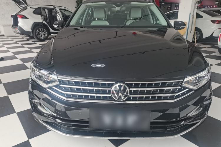 Used Volkswagen Magotan 2023 2 Million Units Commemorative Edition 330TSI DSG Luxury Version Exterior 1