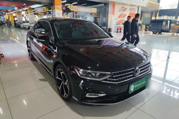 Used Volkswagen Magotan 2023 2 Million Units Limited Edition 330TSI DSG Leading Version Exterior 1