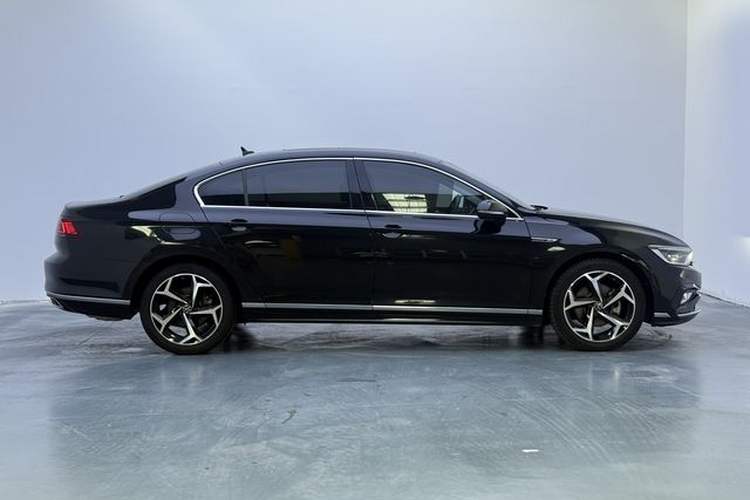 Used Volkswagen Magotan 2023 2 Million Units Commemorative Edition 330TSI DSG Luxury Version Exterior 10