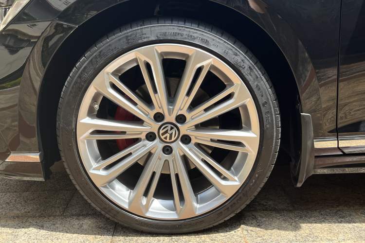 Used Volkswagen Magotan 2023 2 Million Units Commemorative Edition 330TSI DSG Luxury Version Exterior 10