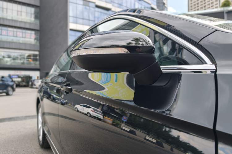 Used Volkswagen Magotan 2023 2 Million Units Limited-Edition 280TSI DSG Comfort Version Exterior 11