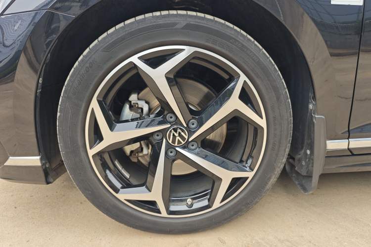Used Volkswagen Magotan 2023 2 Million Units Commemorative Edition 330TSI DSG Luxury Version Exterior 11