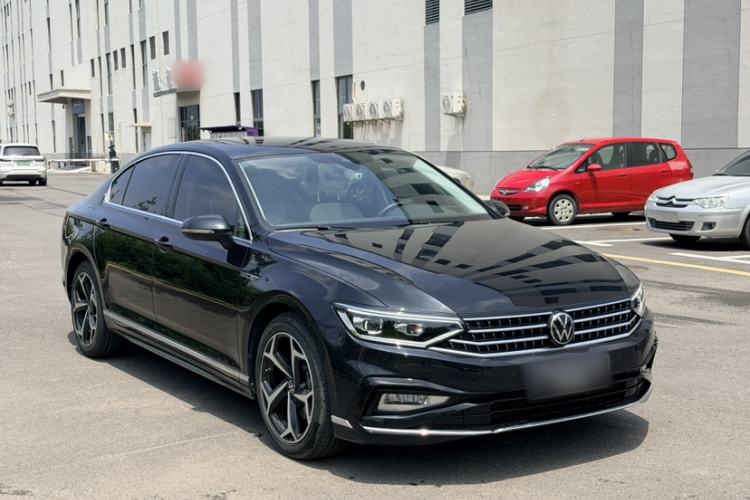 Used Volkswagen Magotan 2023 2 Million Units Commemorative Edition 330TSI DSG Luxury Version Exterior 2