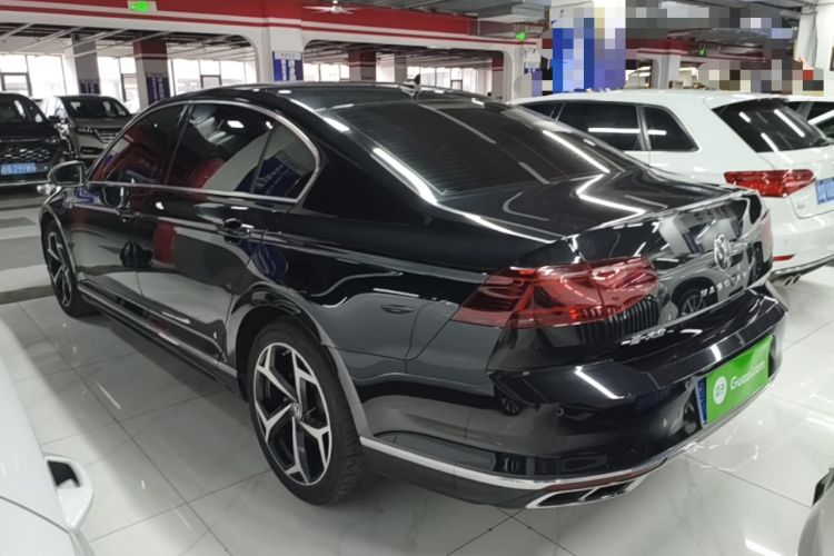 Used Volkswagen Magotan 2023 2 Million Units Commemorative Edition 330TSI DSG Luxury Version Exterior 2