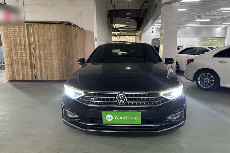 Used Volkswagen Magotan 2023 2 Million Units Commemorative Edition 330TSI DSG Luxury Version Exterior 2
