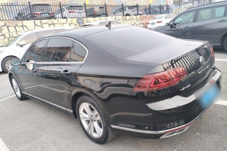 Used Volkswagen Magotan 2023 2 Million Units Limited-Edition 280TSI DSG Comfort Version Exterior 2