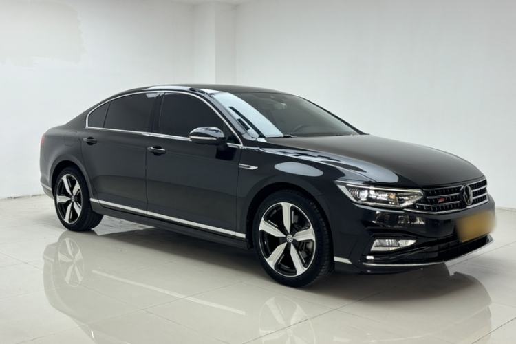 Used Volkswagen Magotan 2023 2 Million Units Commemorative Edition 330TSI DSG Luxury Version Exterior 2