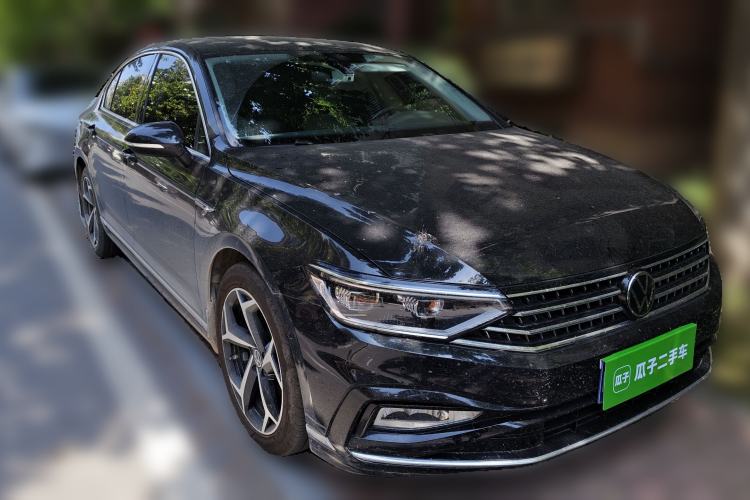 Used Volkswagen Magotan 2023 2 Million Units Commemorative Edition 330TSI DSG Luxury Version Exterior 2