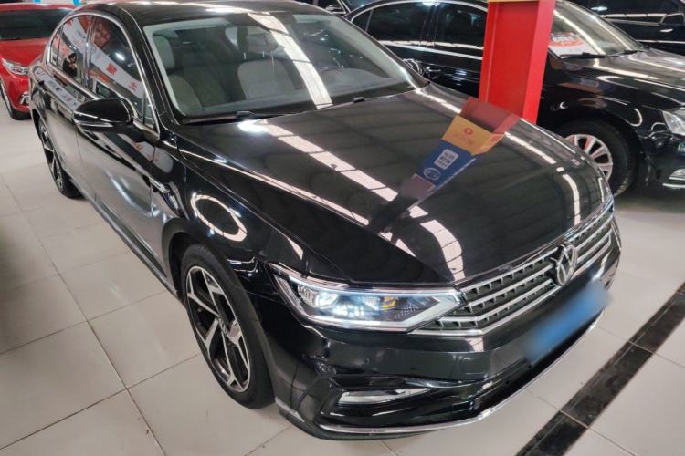 Used Volkswagen Magotan 2023 2 Million Units Commemorative Edition 330TSI DSG Luxury Version Exterior 2