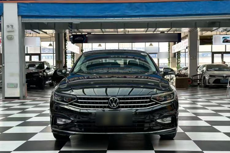 Used Volkswagen Magotan 2023 2 Million Units Limited-Edition 280TSI DSG Comfort Version Exterior 2