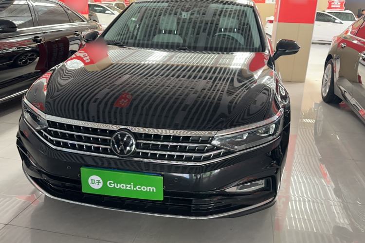 Used Volkswagen Magotan 2023 2 Million Units Commemorative Edition 330TSI DSG Luxury Version Exterior 2