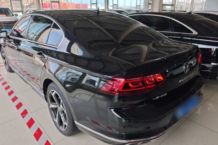 Used Volkswagen Magotan 2023 2 Million Units Limited Edition 330TSI DSG Leading Version Exterior 2