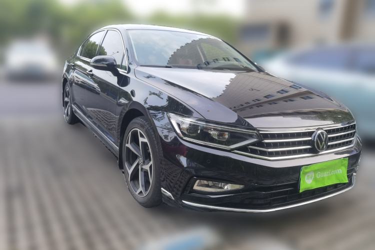 Used Volkswagen Magotan 2023 2 Million Units Limited Edition 330TSI DSG Leading Version Exterior 2