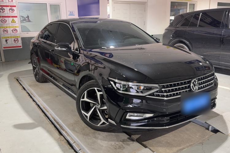Used Volkswagen Magotan 2023 2 Million Units Limited Edition 330TSI DSG Leading Version Exterior 2