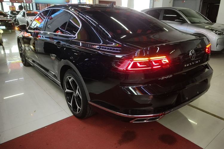 Used Volkswagen Magotan 2023 2 Million Units Limited Edition 330TSI DSG Leading Version Exterior 2