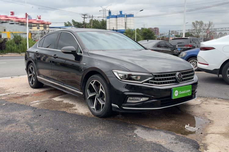 Used Volkswagen Magotan 2023 2 Million Units Commemorative Edition 330TSI DSG Luxury Version Exterior 3