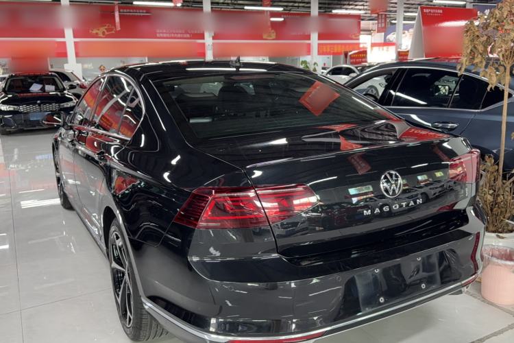 Used Volkswagen Magotan 2023 2 Million Units Limited Edition 330TSI DSG Leading Version Exterior 3